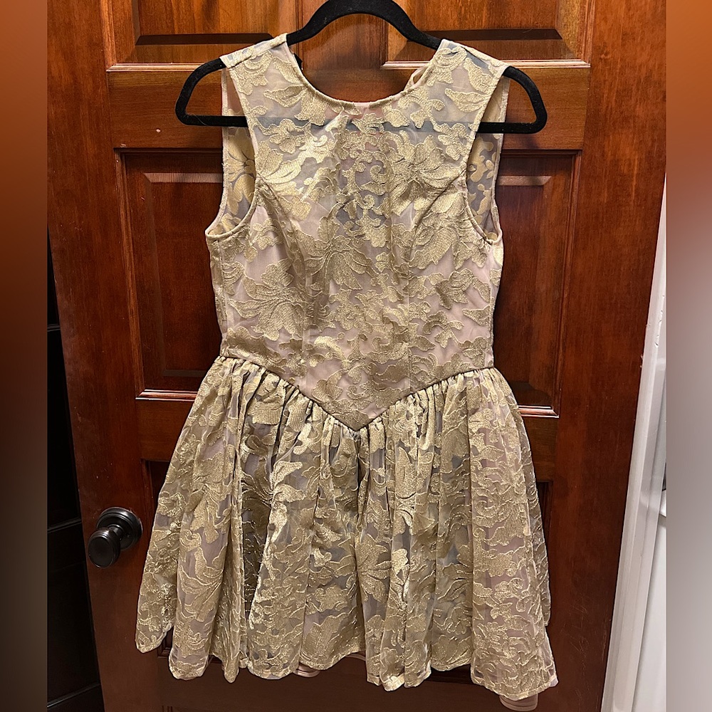 Bebe gold metallic embroidered short flare out tutu dress size 4